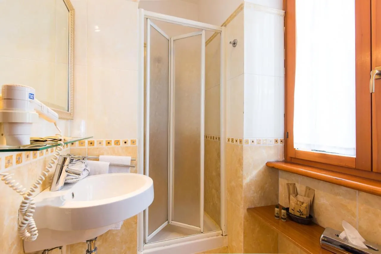Hotel Arco Di Travertino Roma