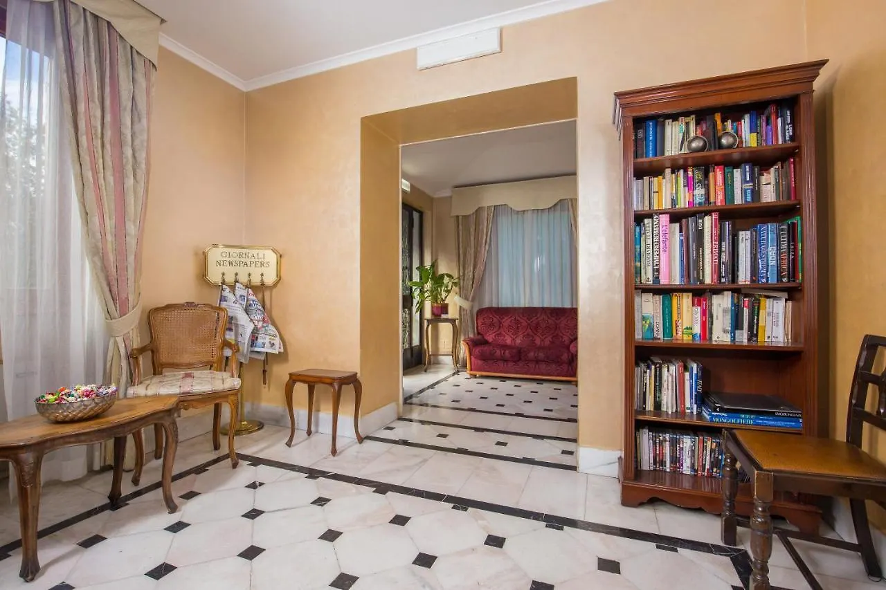 **  Hotel Arco Di Travertino Roma Itália