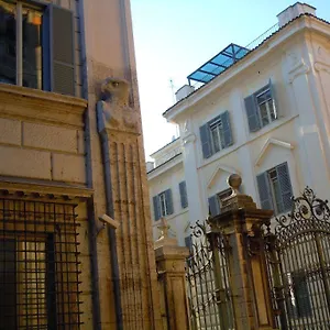 Via Giulia Roma